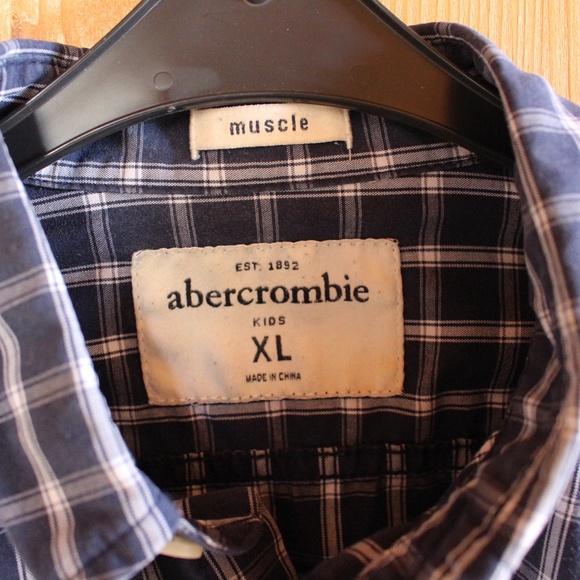 Abercrombie Kids Boys Dark Blue Button Down Shirt Size XL - Picture 2 of 5